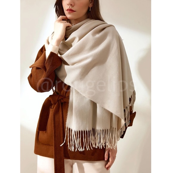 Beige Cream Wide Shawl Scarf With Tassels - Picture 2 of 6
